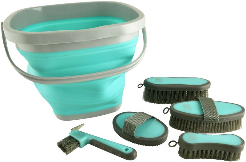 Tail-Tamer-Horse-Grooming-Kit-with-Collapsible-Bucket