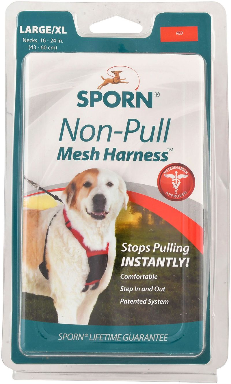 Sporn stop outlet pulling harness